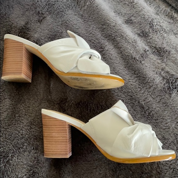 White Nine West Block Heels - Picture 4 of 10